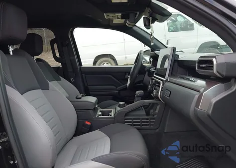 2025 Toyota Tacoma Trd Sport 4Wd z USA, uszkodzony, nr VIN 3TMLB5JN2SM107985